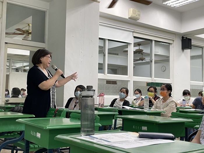 2021.11.1「親密關係與家庭系統的研究」國立彰化師範大學輔導與諮商學系趙淑珠教授圖片