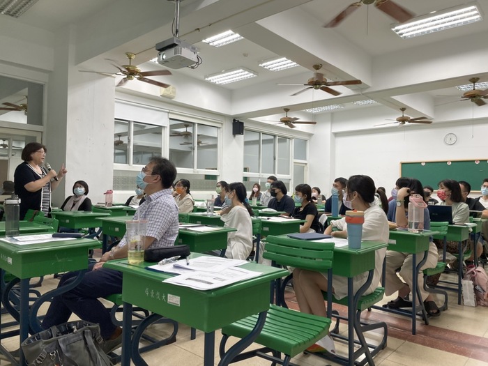 2021.11.1「親密關係與家庭系統的研究」國立彰化師範大學輔導與諮商學系趙淑珠教授圖片