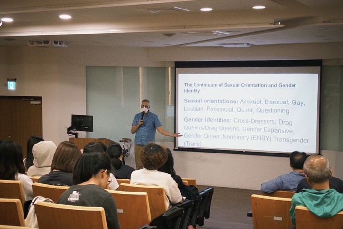 114-1學期系週會-酷兒及跨性別青少年、伴侶與家庭之諮商圖片