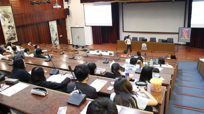 5.22(一)系週會未得同意散佈性私密影像防治宣導講座圖片